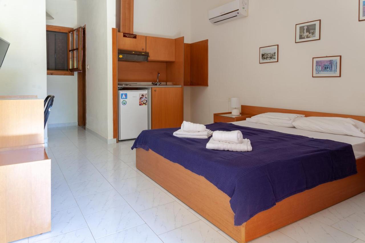 Athina Apartments Palaiopoli  ภายนอก รูปภาพ